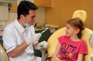 Fogorvos és gyermek